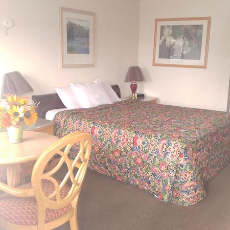Parkway Inn Fresno Bagian luar foto