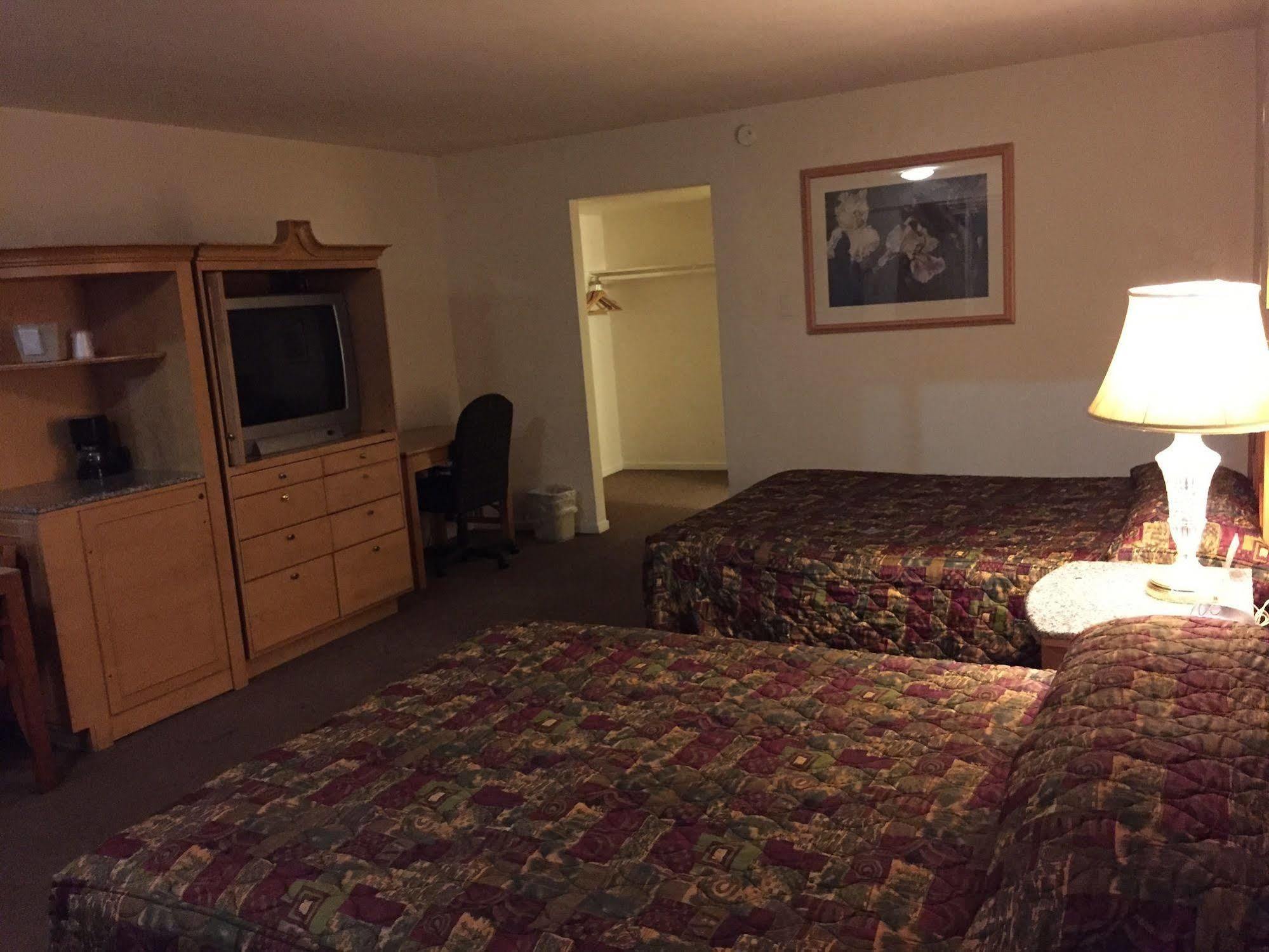 Parkway Inn Fresno Bagian luar foto