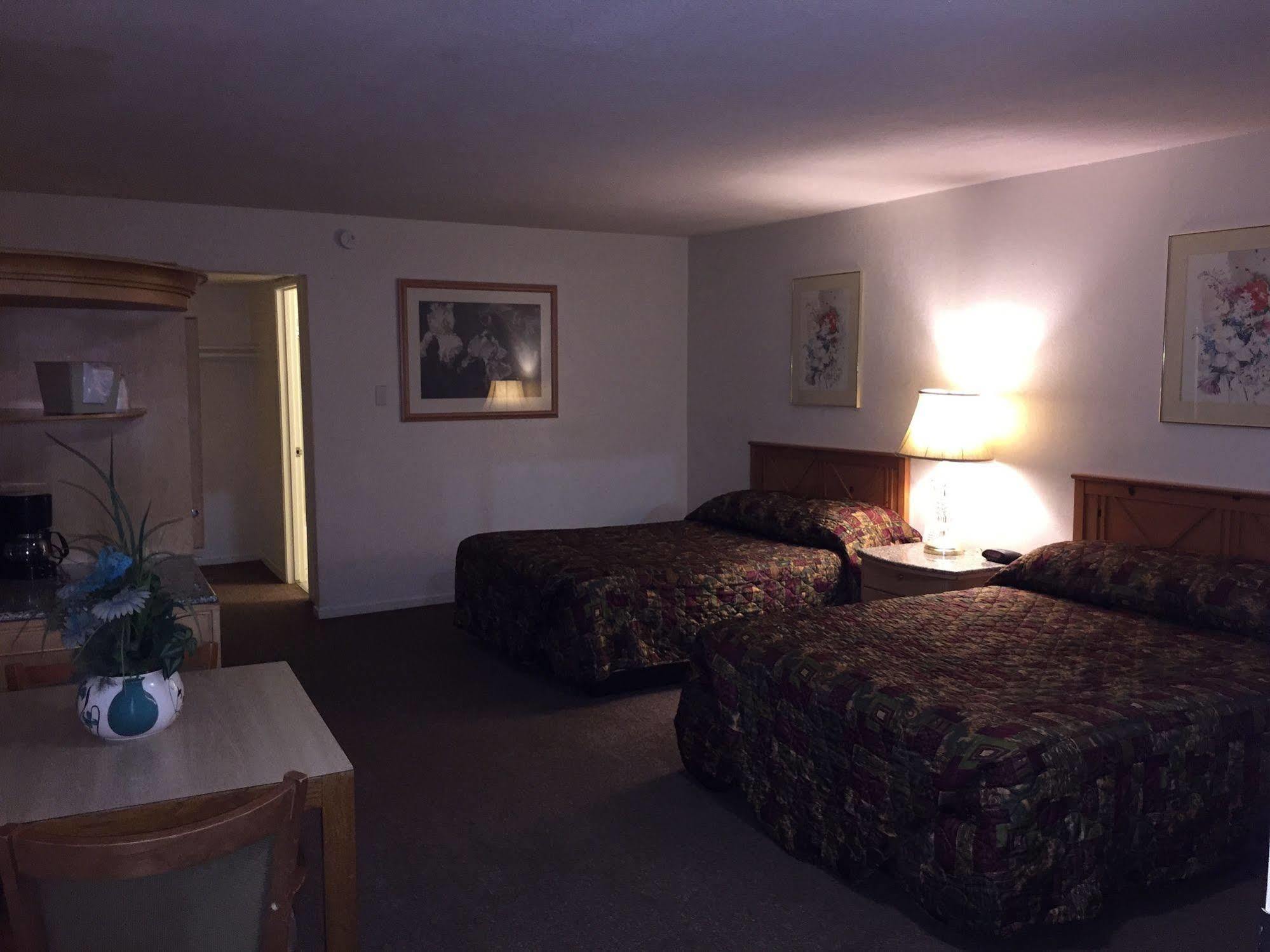 Parkway Inn Fresno Bagian luar foto